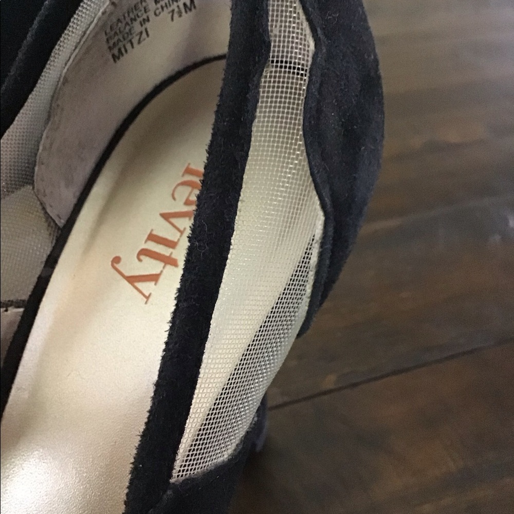 Levity Black Leather and Mesh Shoe - Picture 7 of 8